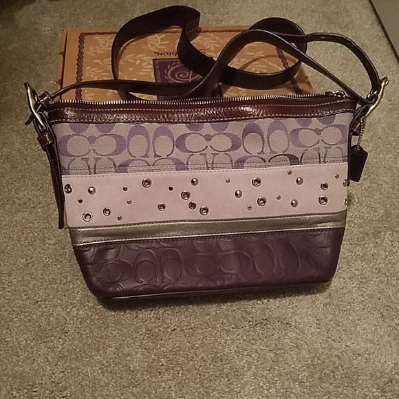 Purse - Picture 1 of 1